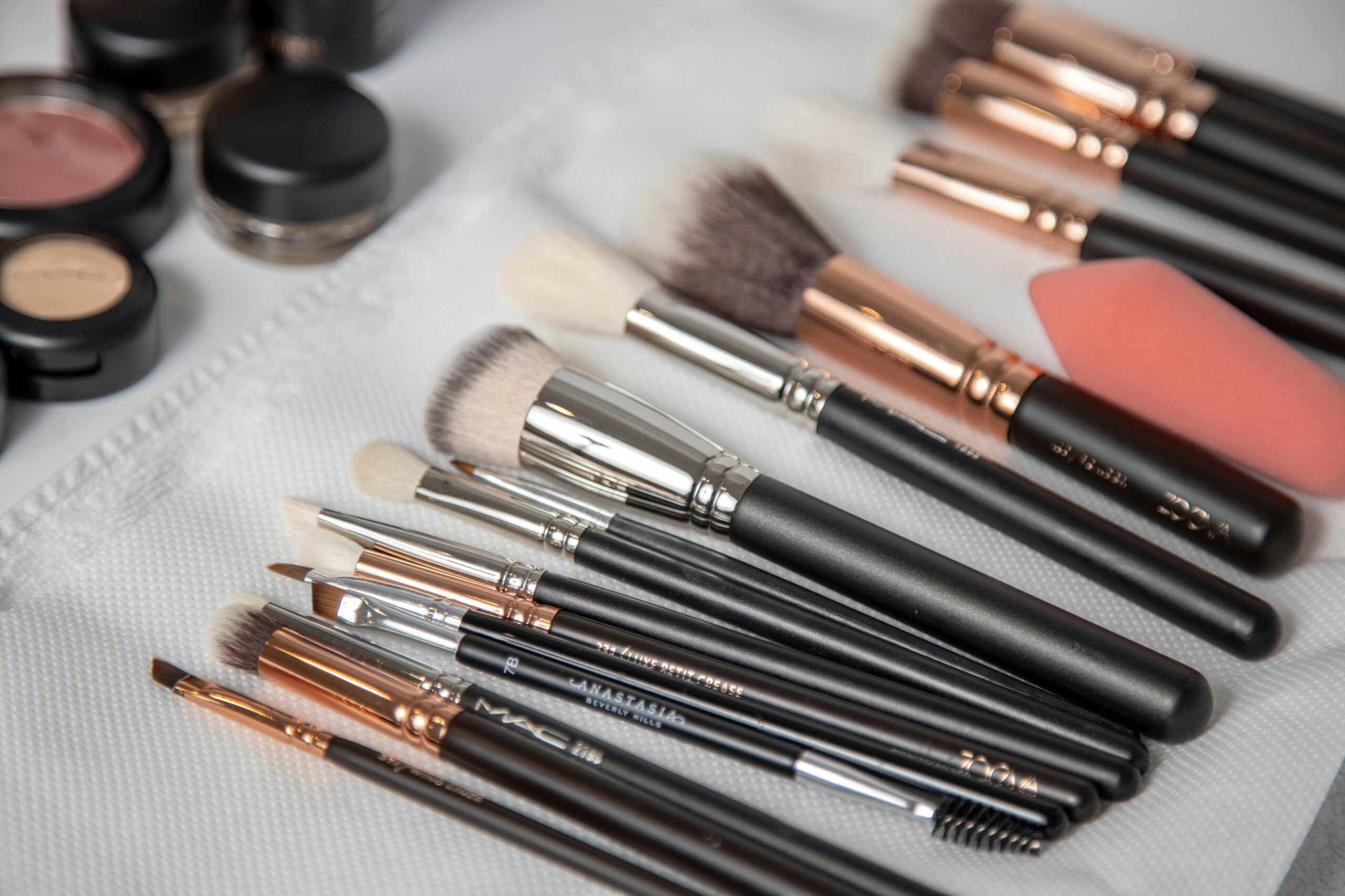 makeup brushes and their uses