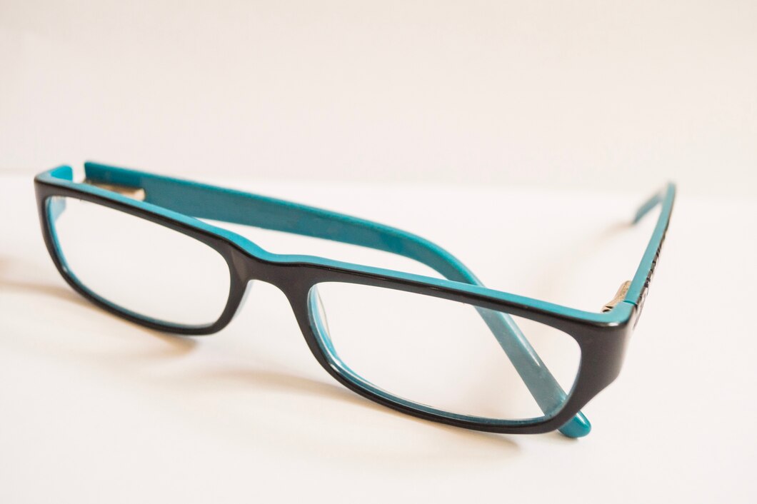 Transparent Frame Spectacles